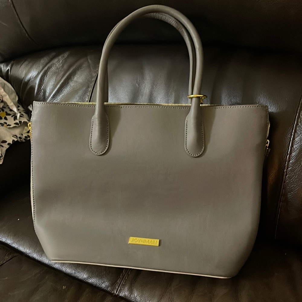 Grey Joy & Iman purse hardly used!